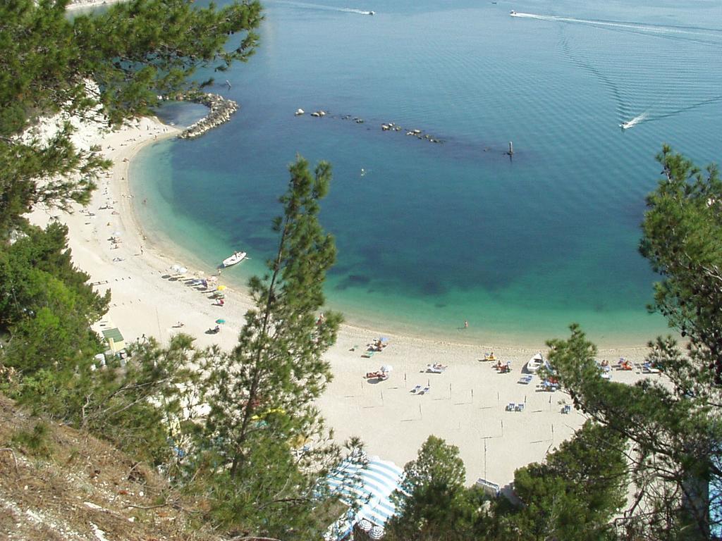 Grazioso Appartamento Panoramico Sirolo Esterno foto